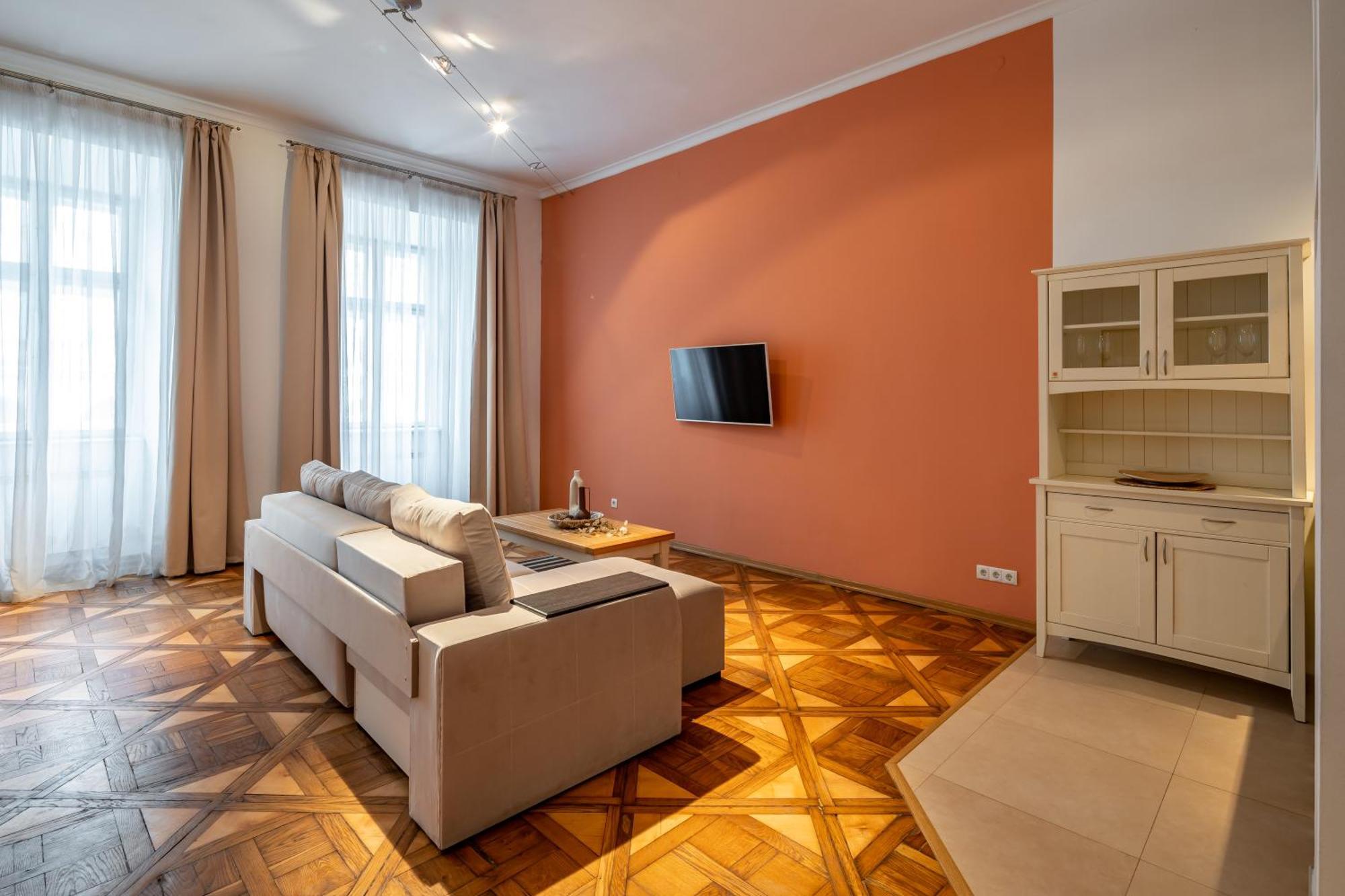 Romari Площа Ринок 28 Apartment ลวีฟ ภายนอก รูปภาพ