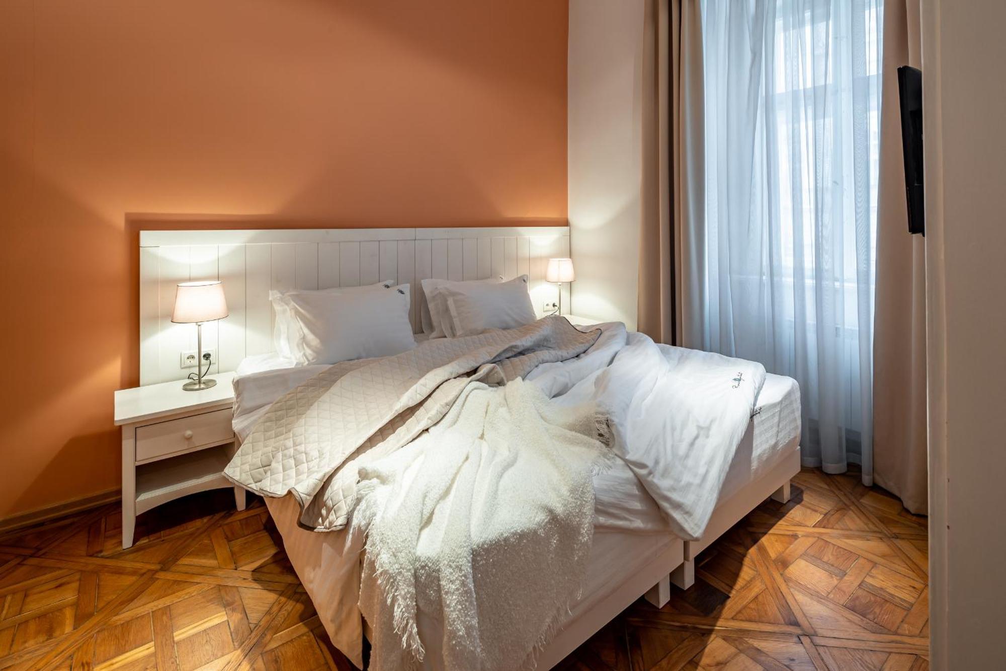 Romari Площа Ринок 28 Apartment ลวีฟ ภายนอก รูปภาพ