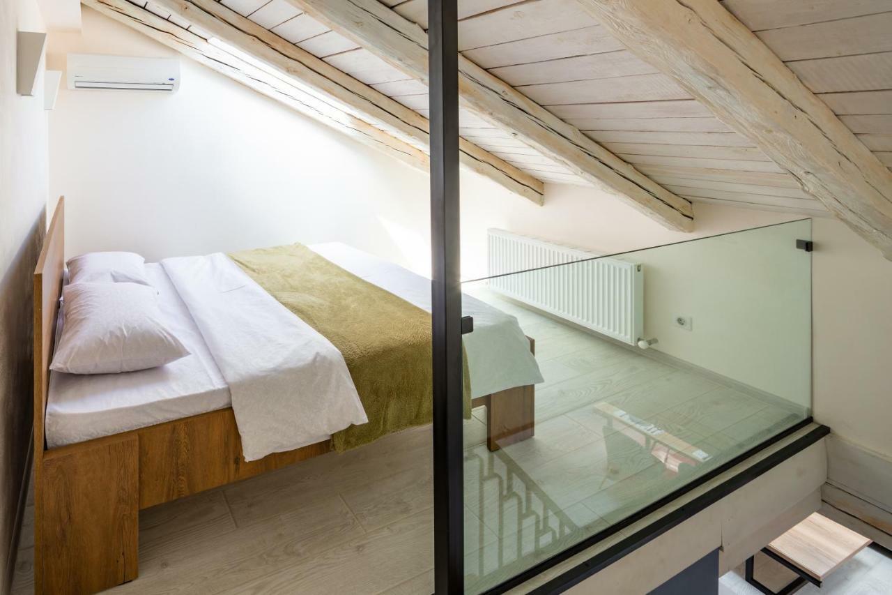 Romari Площа Ринок 28 Apartment ลวีฟ ภายนอก รูปภาพ