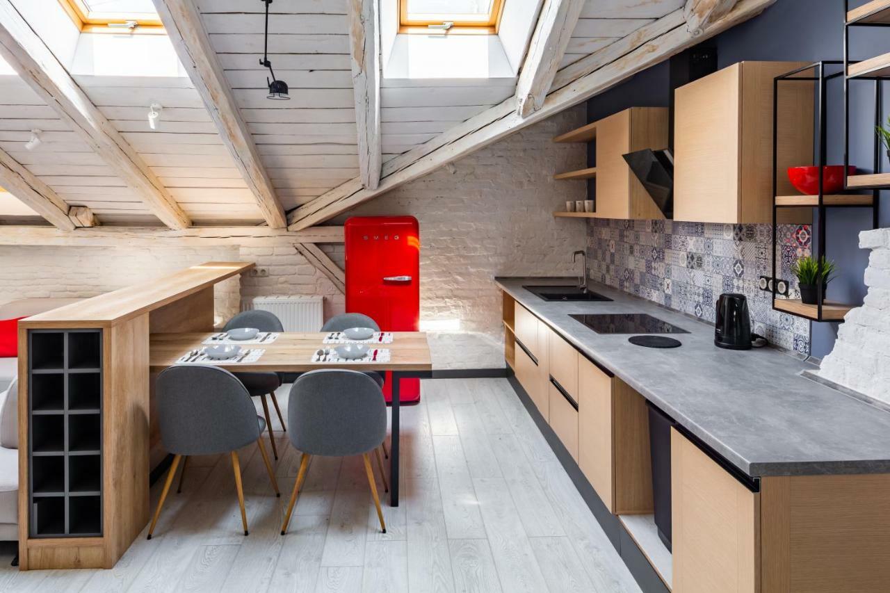Romari Площа Ринок 28 Apartment ลวีฟ ภายนอก รูปภาพ