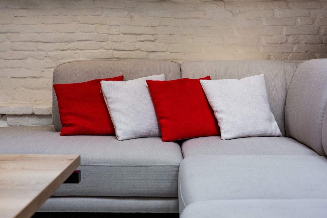 Romari Площа Ринок 28 Apartment ลวีฟ ภายนอก รูปภาพ